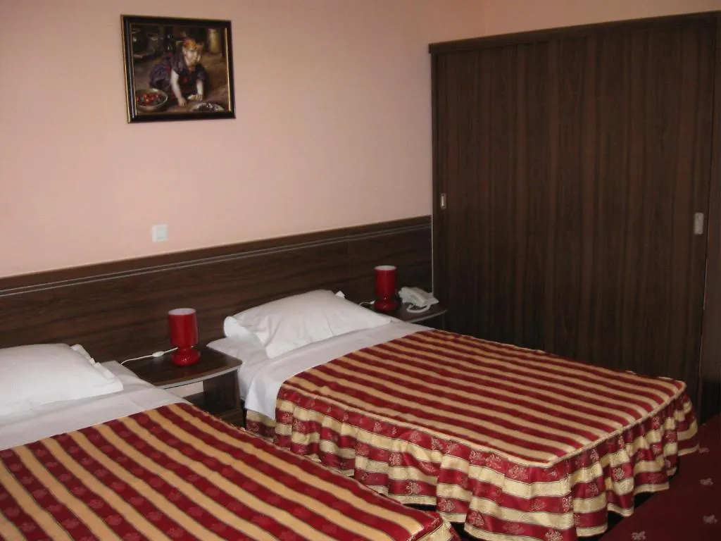 Hotel Premiere Βουκουρέστι 3*,