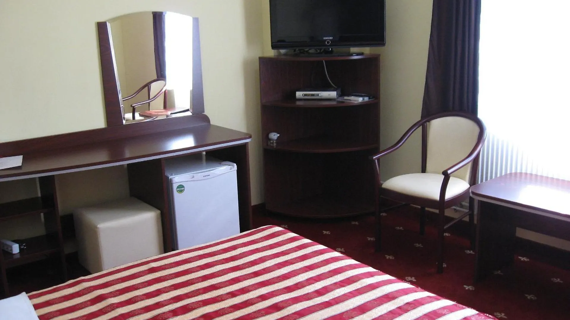 Hotel Premiere Bucharest 3*,